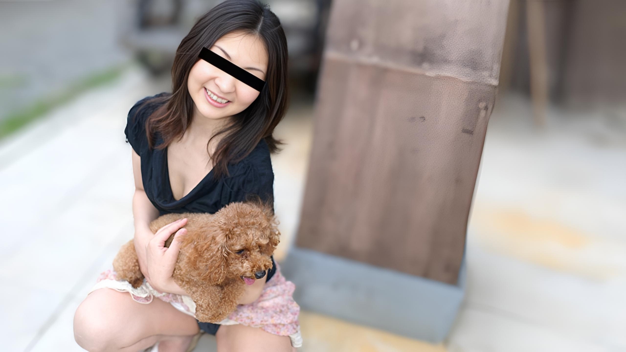 僕の愛犬をダシに可愛い女の子をナンパでゲット!  まなみ  天然素人