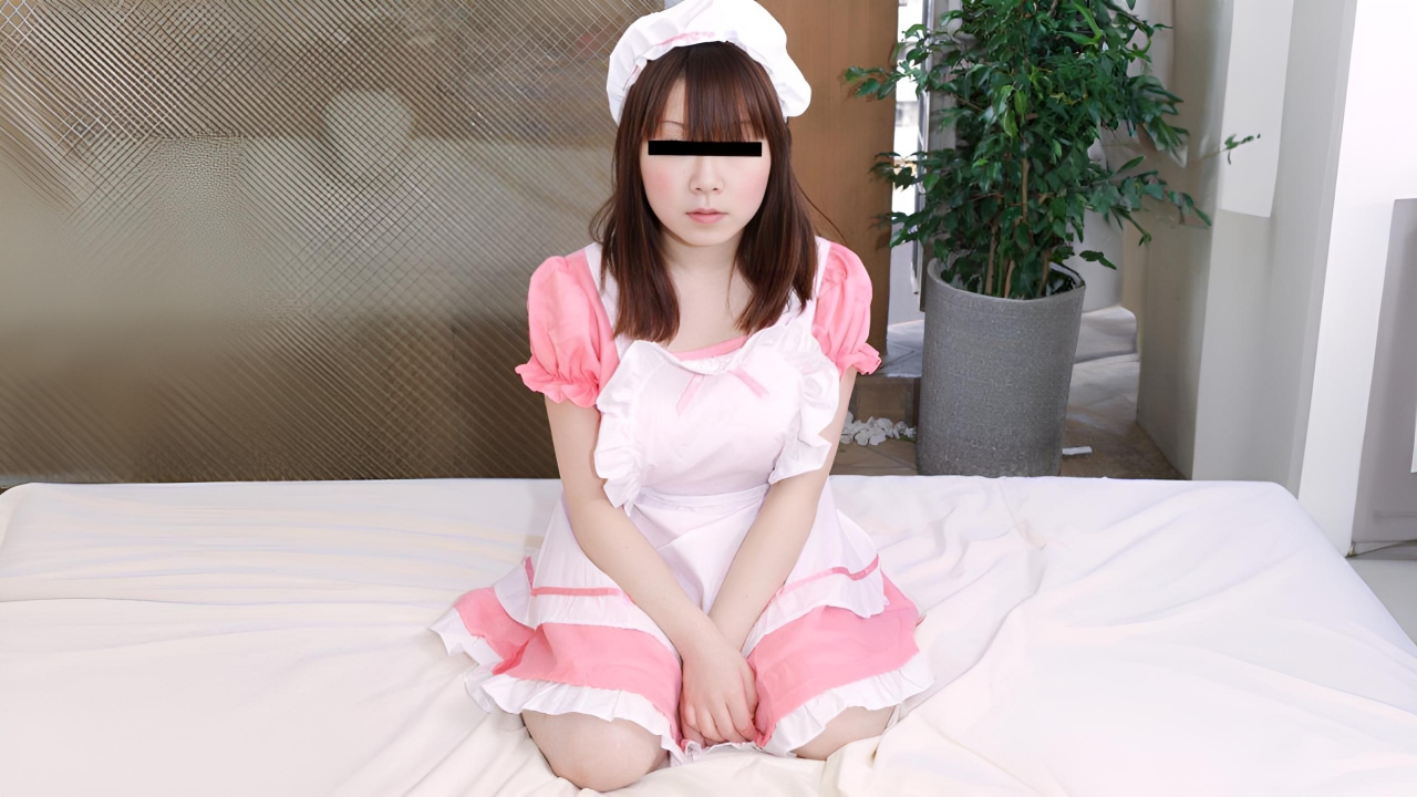 让你以女仆角色扮演的方式拍摄 POV 的巨乳应召女郎 小内山